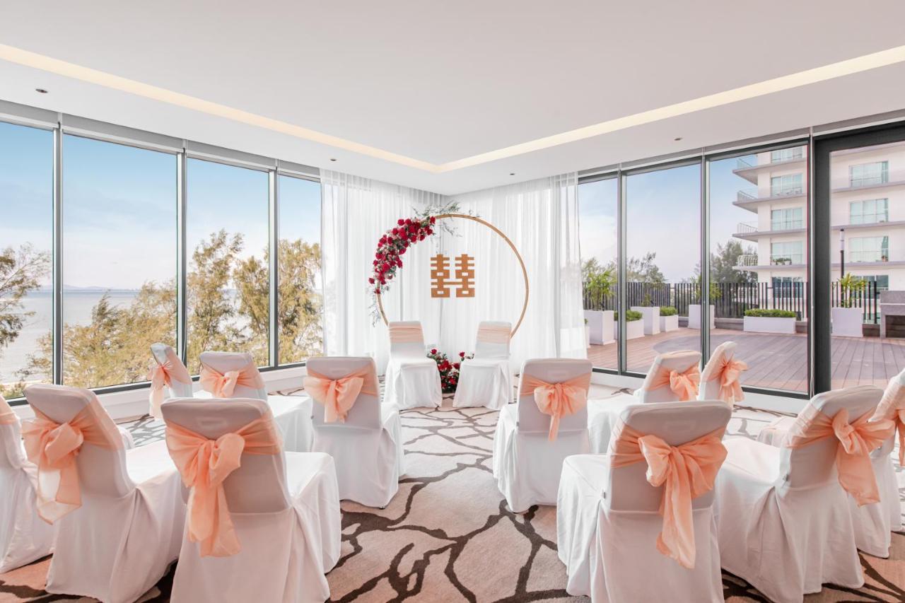 Ascott Gurney Penang Hotel Джордж Таун Екстериор снимка The Wedding Chapel
