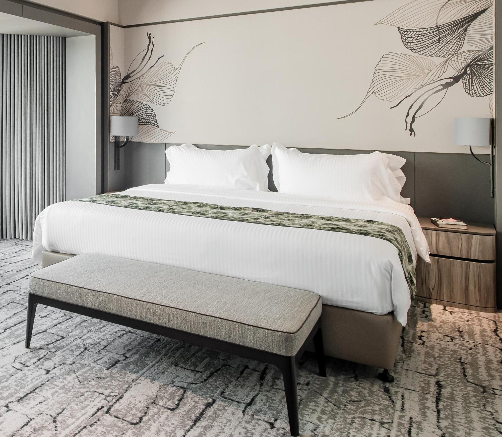 Ascott Gurney Penang Hotel Джордж Таун Екстериор снимка A bed